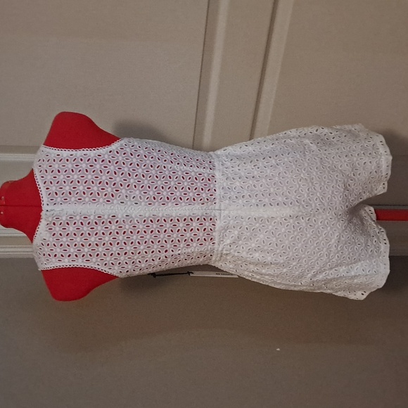 NWT BB Dakota Romper White Eyelet Size 4 - Picture 2 of 8